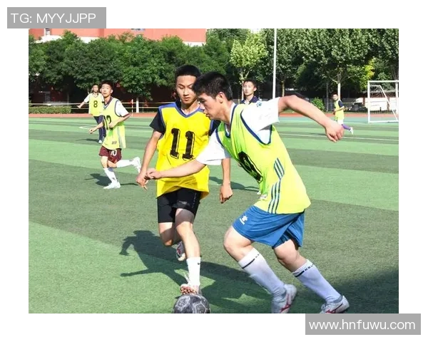 精彩纷呈的二中组足球比赛视频直播全程回顾与精彩瞬间分享